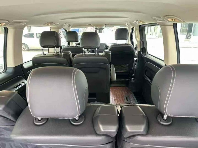 淄博22年奔驰威霆5