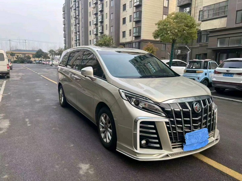 徐州18年别克GL81