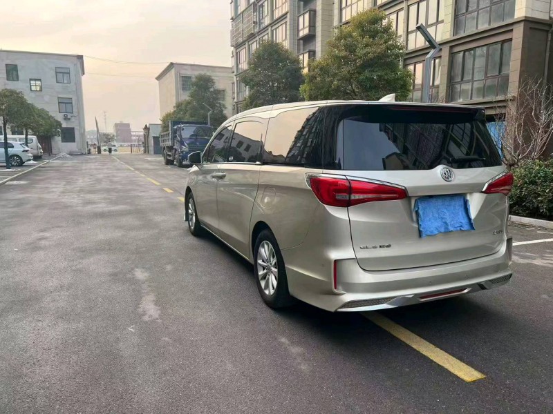 徐州18年别克GL89