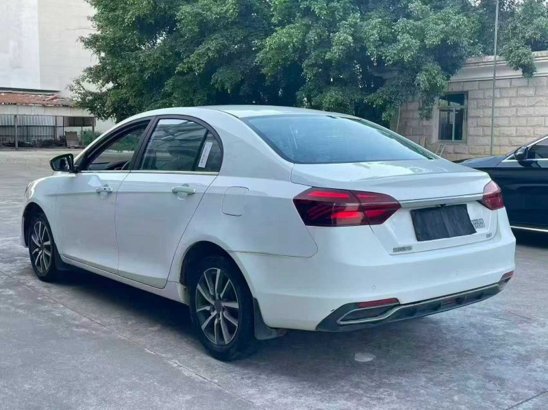 漳州20年吉利帝豪8