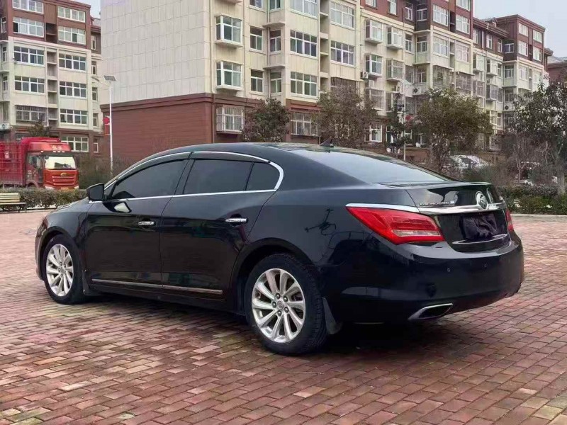 东营15年别克君越8