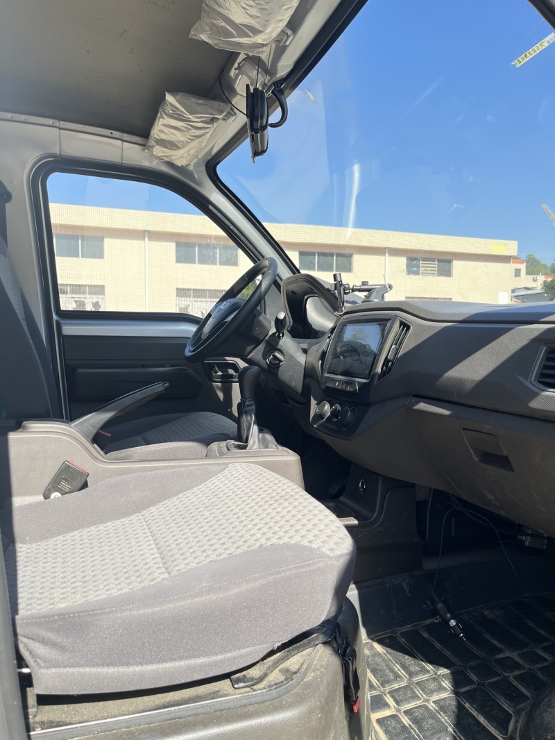 中山25年五菱汽车荣光8