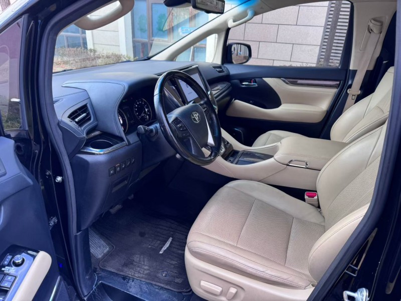 新乡20年丰田埃尔法8