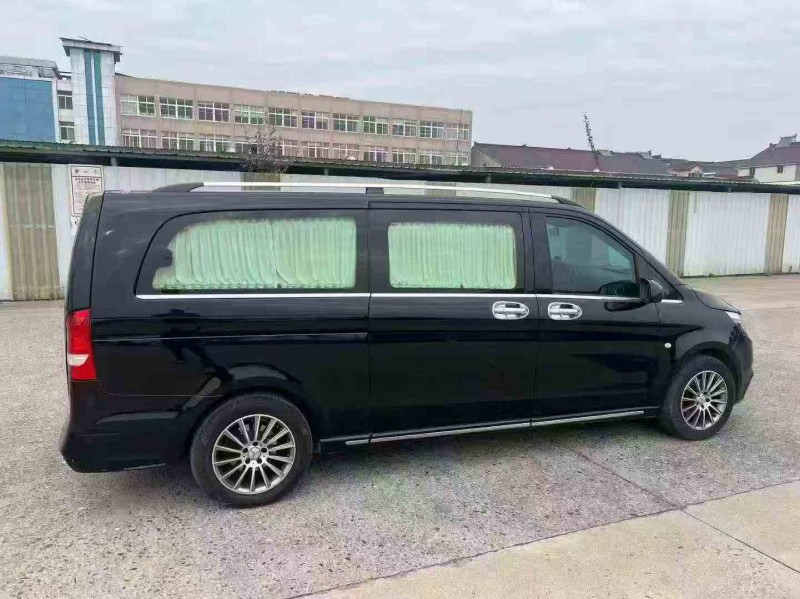 苏州20年奔驰威霆8