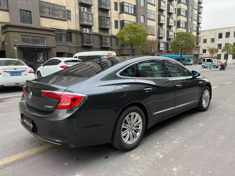 徐州17年别克君越8