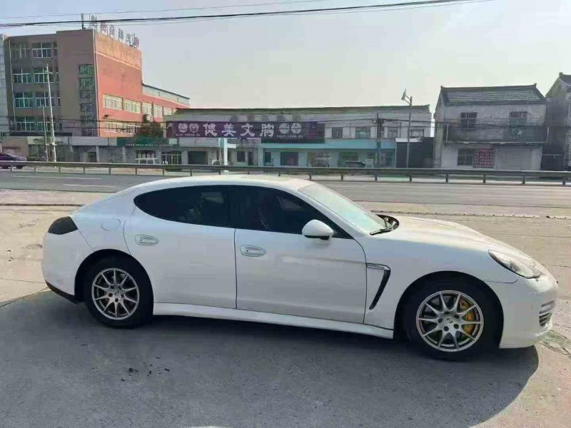 淮安12年保时捷帕拉梅拉3