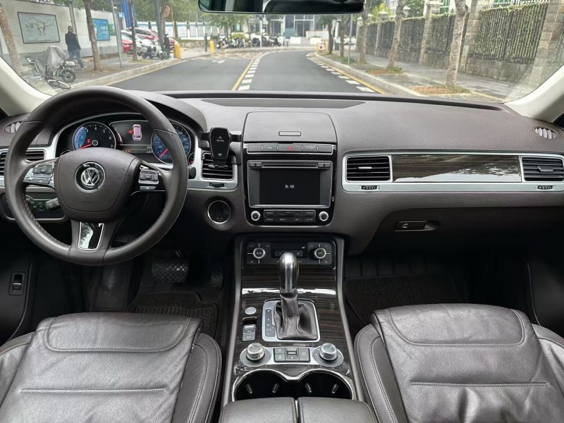 深圳17年大众途锐4