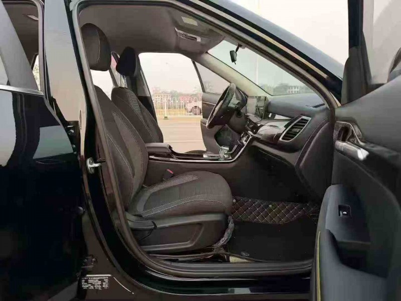 邵阳23年起亚赛图斯4