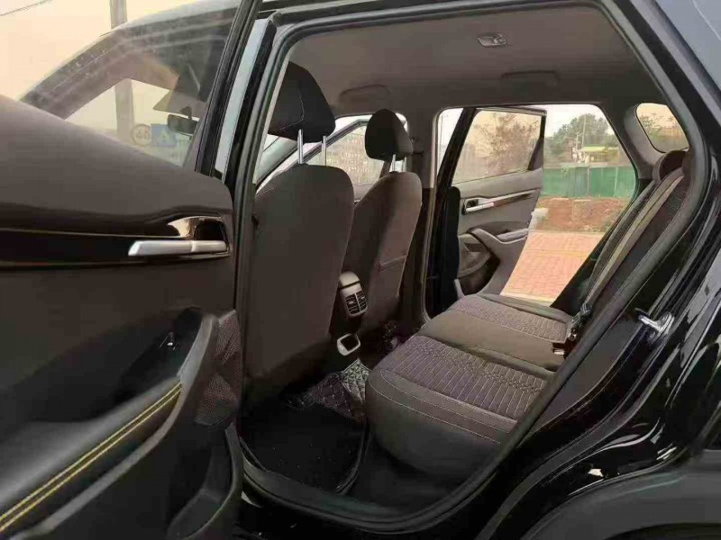 邵阳23年起亚赛图斯7