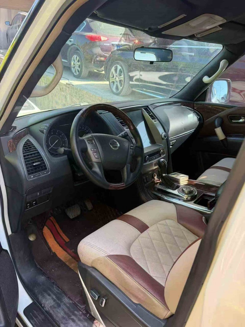 衡阳19年日产途乐5