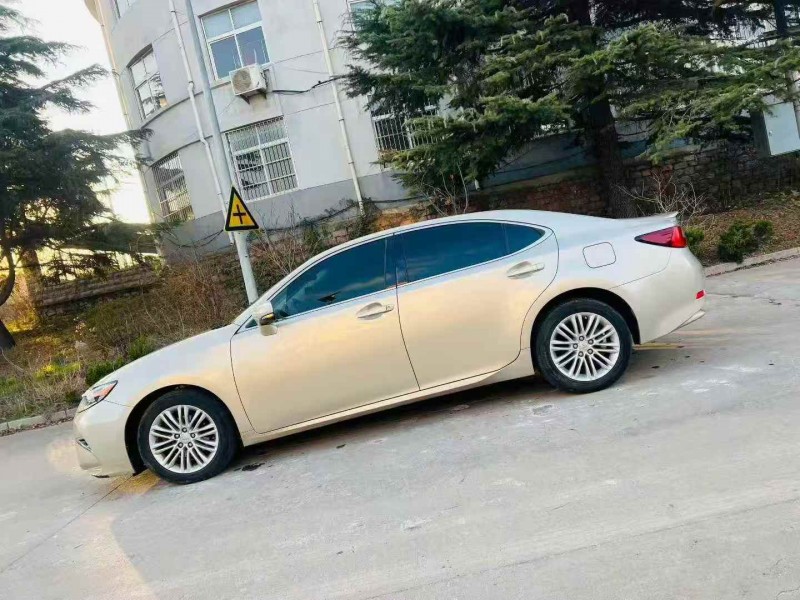 烟台18年雷克萨斯ES3