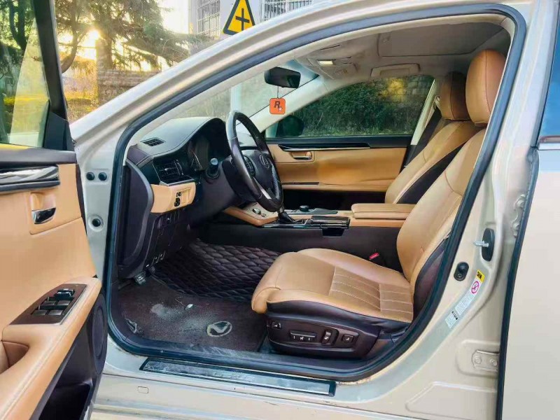 烟台18年雷克萨斯ES6