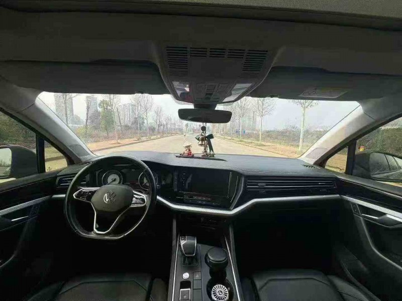 张家界21年大众途锐3