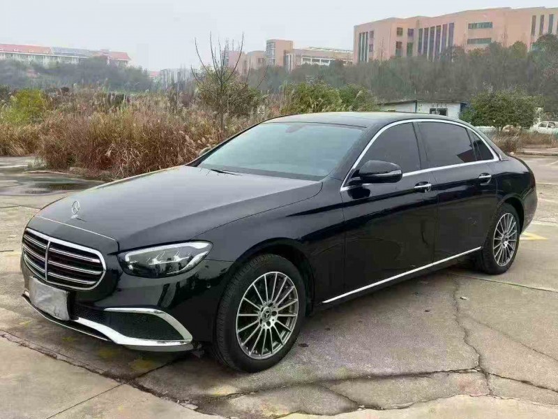 张家界23年奔驰E3