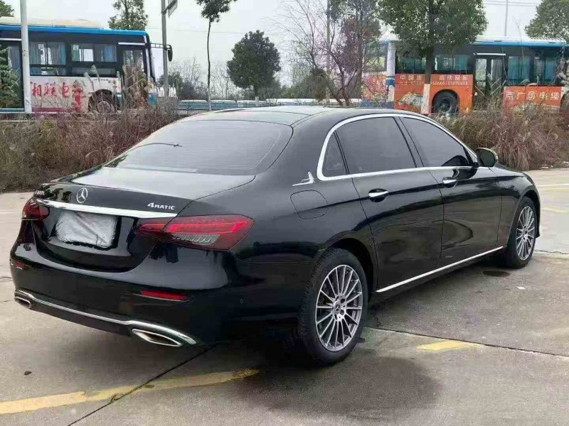 张家界23年奔驰E6