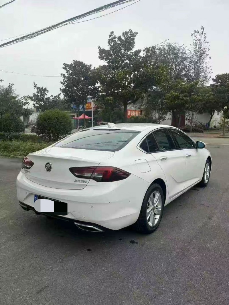 济南18年别克君威7