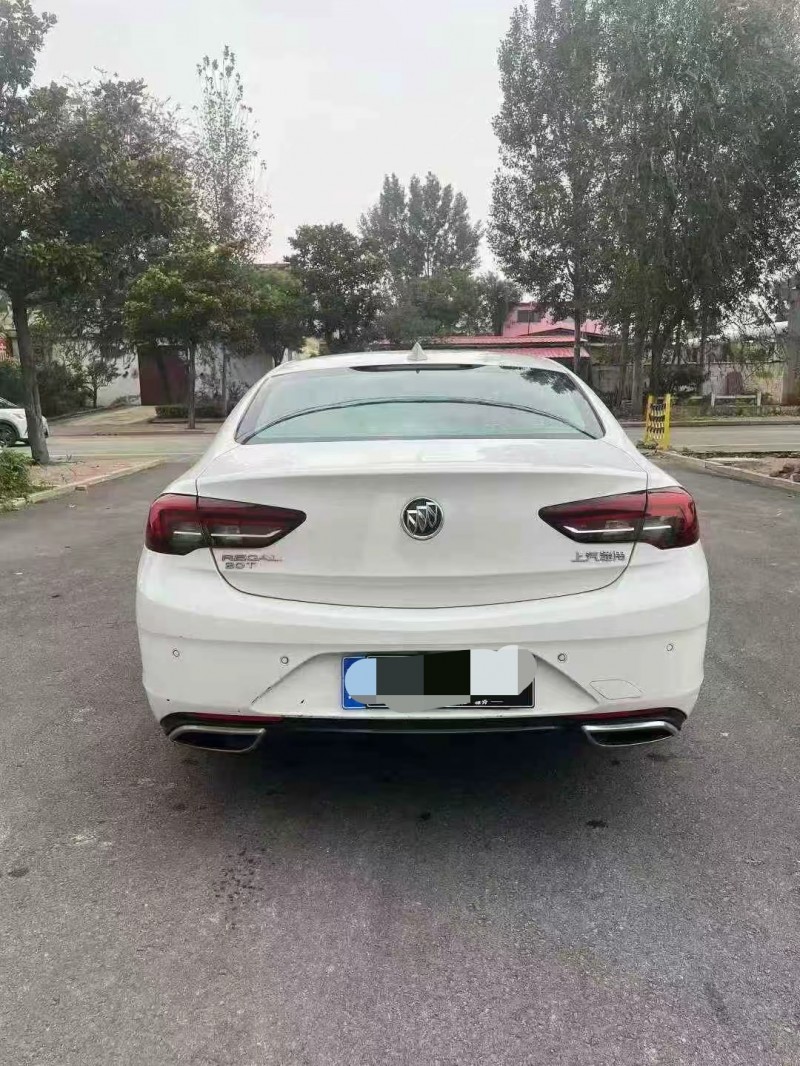 济南18年别克君威8