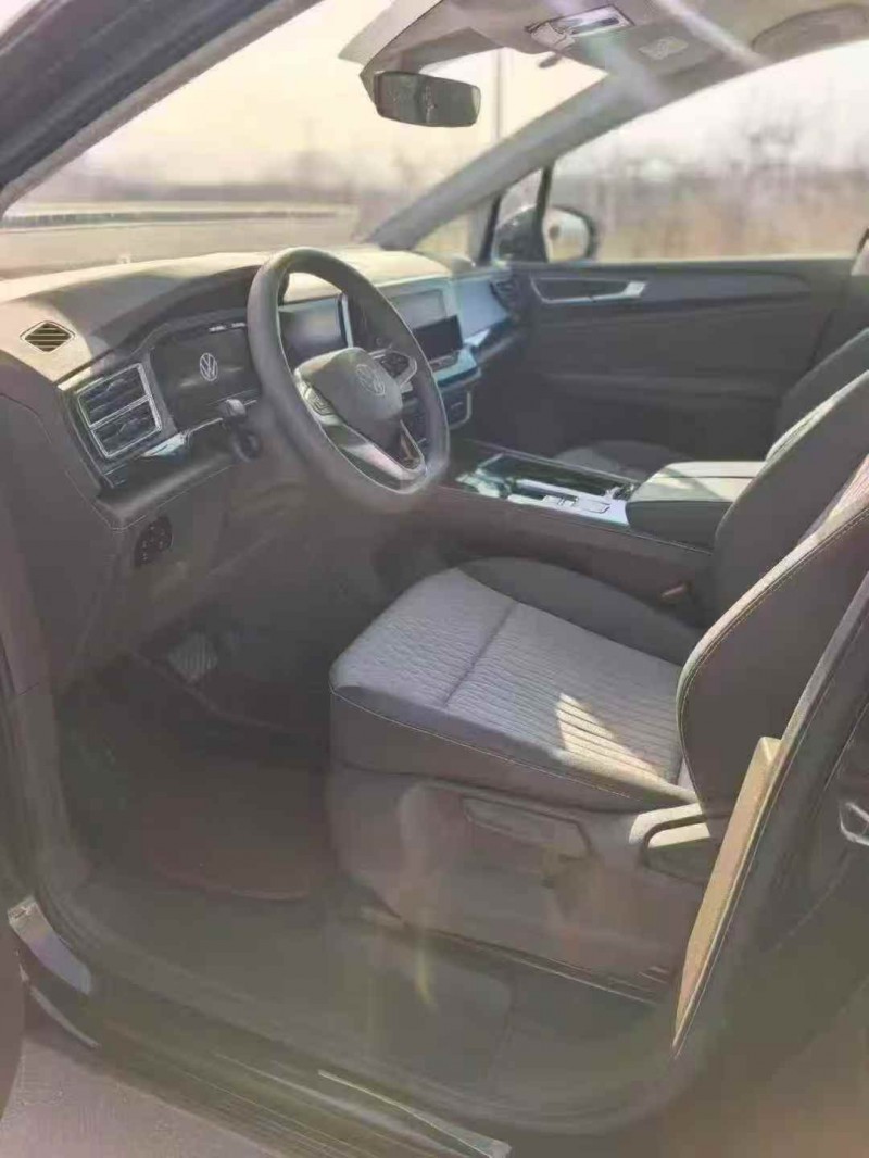 大同25年大众威然3