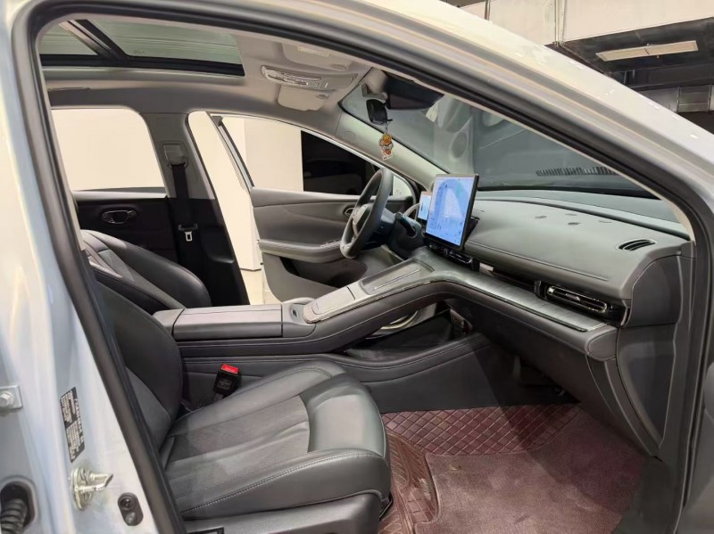 成都24年传祺埃安S5