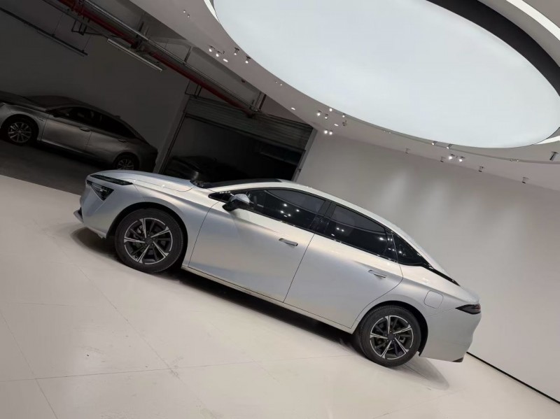 成都24年传祺埃安S6