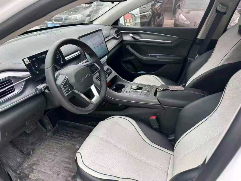 淄博24年比亚迪驱逐舰6