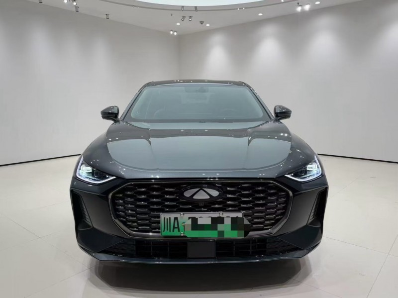 成都25年奇瑞风云1