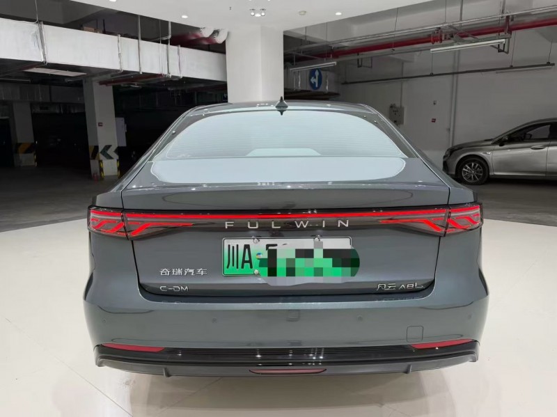 成都25年奇瑞风云4