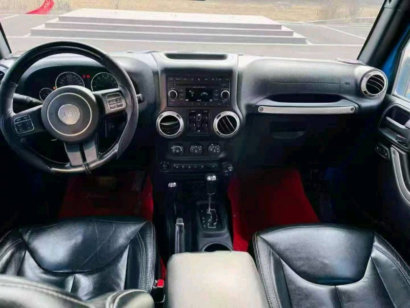 济宁17年Jeep牧马人4