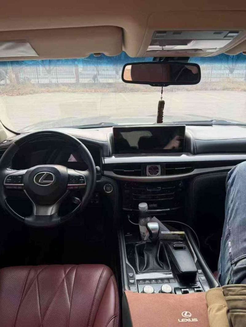 烟台12年雷克萨斯LX6