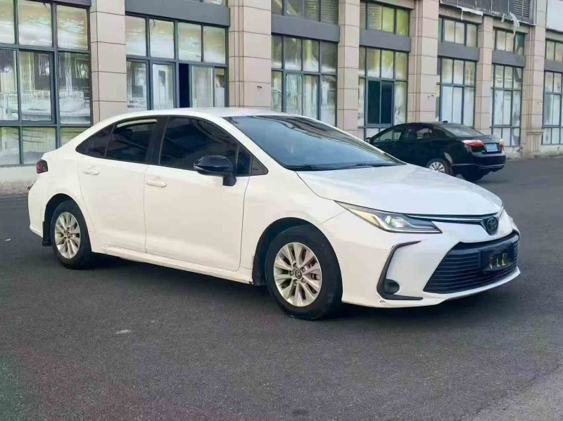 南平21年丰田雷凌2