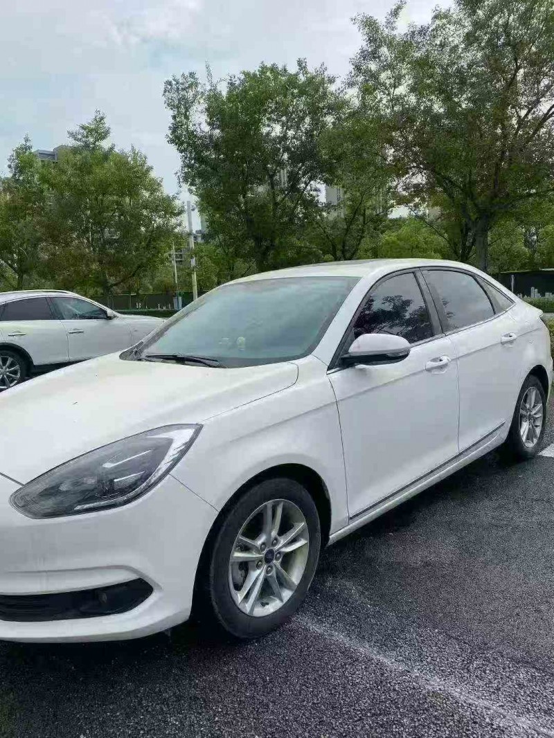 苏州20年福特福睿斯2