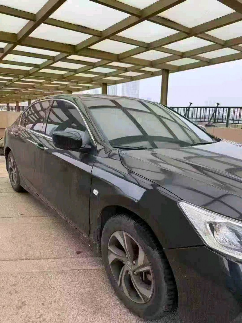 苏州17年本田雅阁3