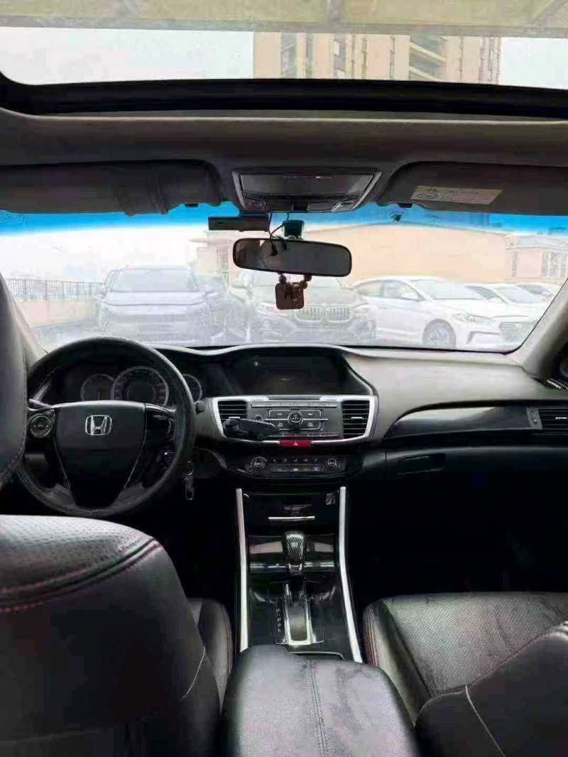 苏州17年本田雅阁5