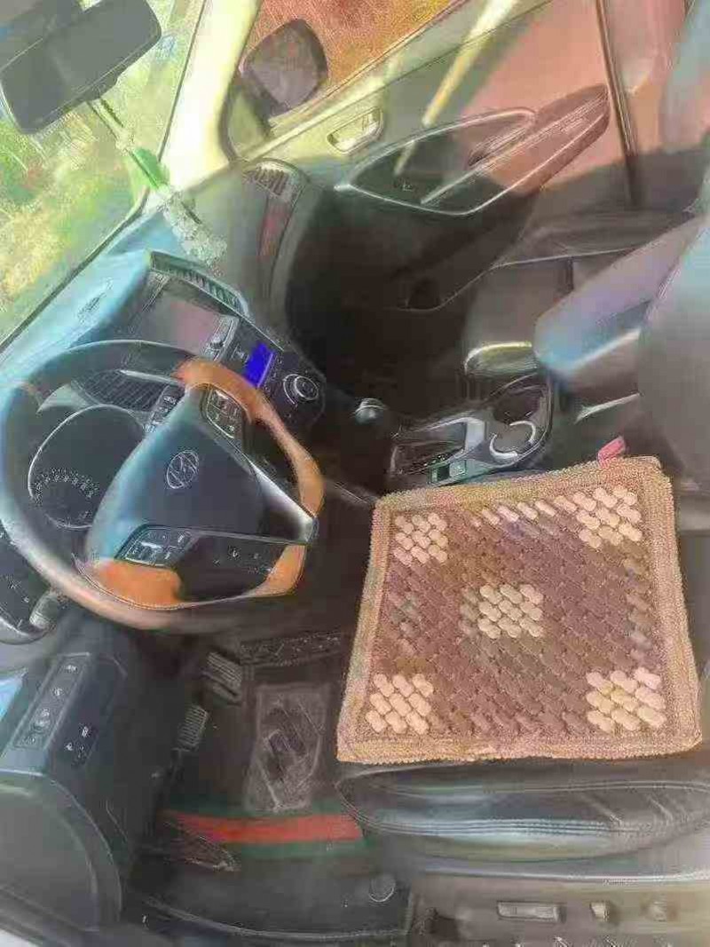 苏州15年现代新胜达4