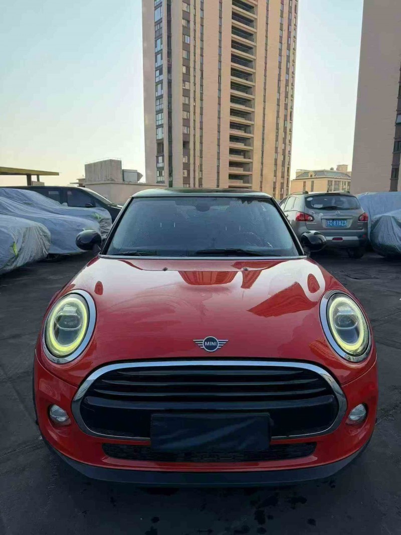 苏州19年宝马迷你1