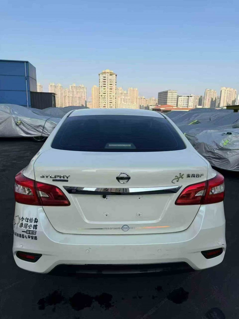 苏州21年日产天籁8