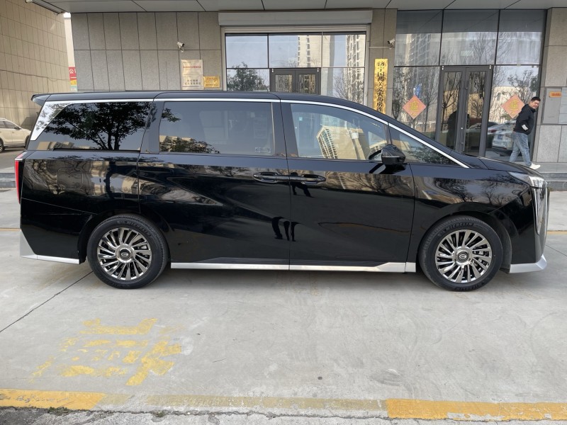 济宁23年传祺M8/GM88