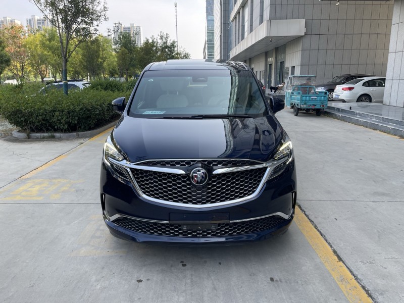 济宁21年别克GL81