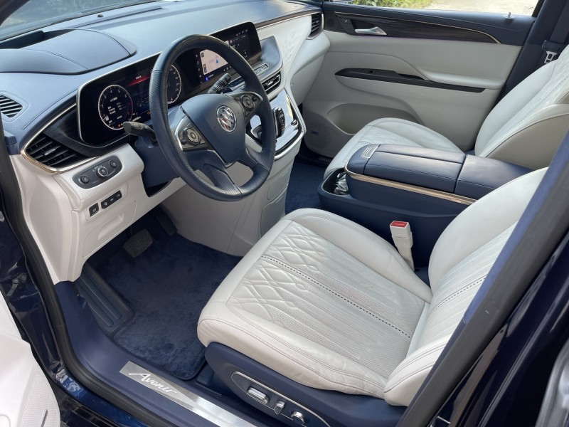 济宁21年别克GL84