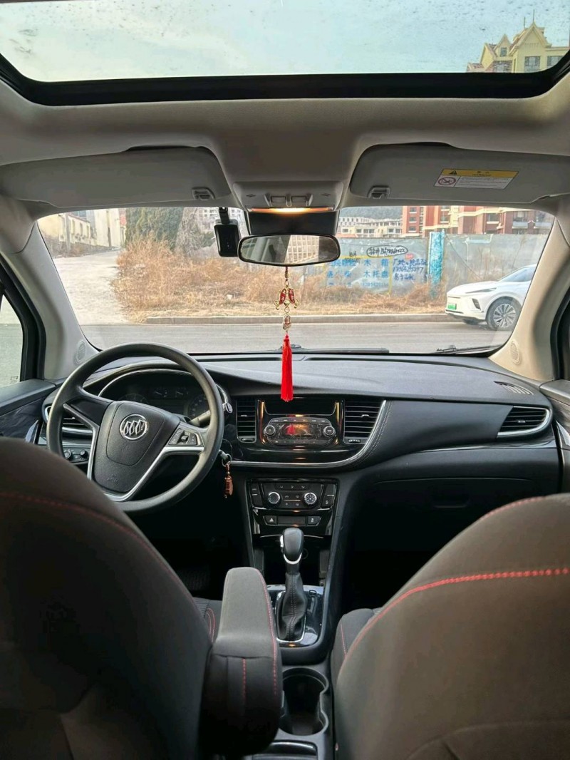 青岛17年别克昂科拉5