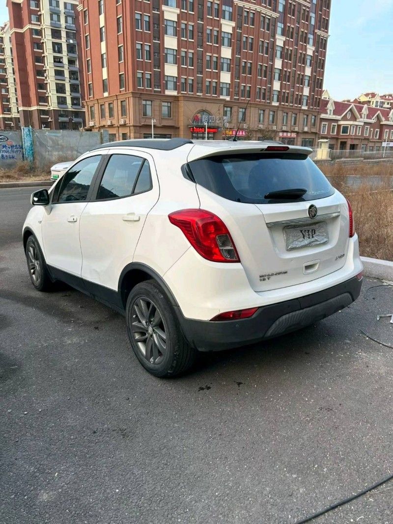 青岛17年别克昂科拉7