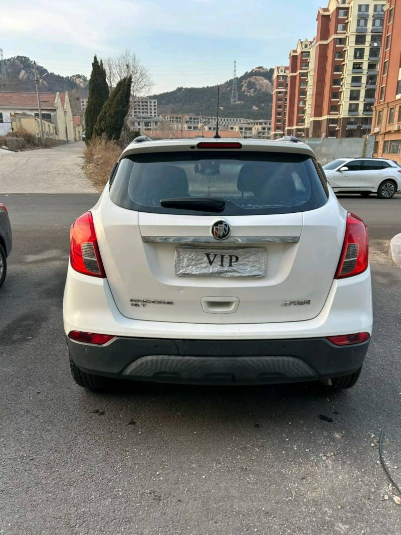 青岛17年别克昂科拉9