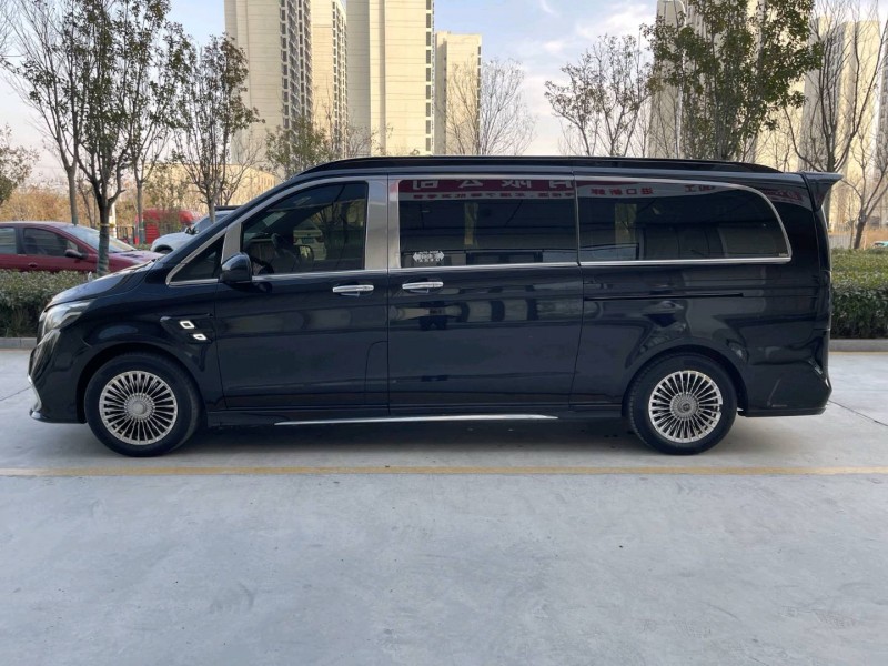 济宁23年奔驰威霆6