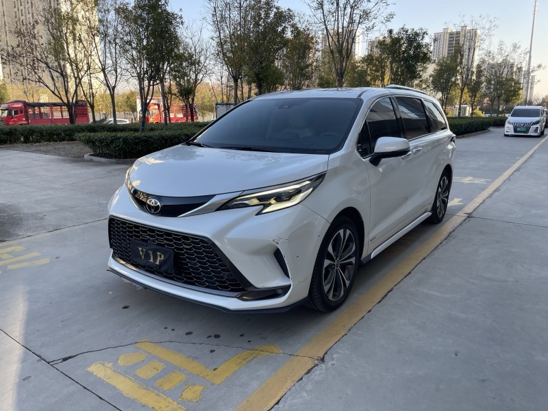 济宁24年丰田格瑞维亚2