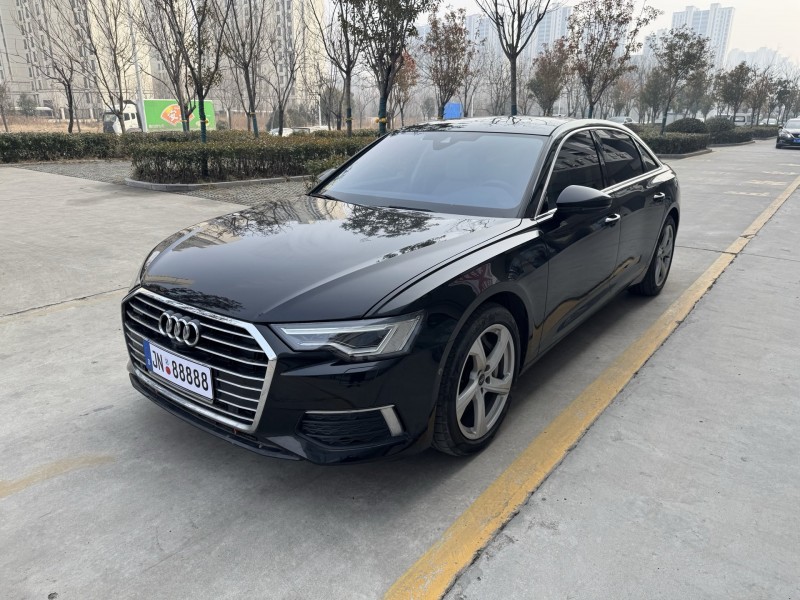 济宁22年奥迪A6L9