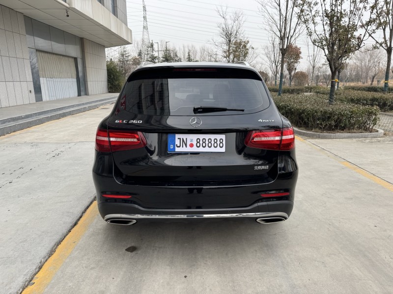 济宁17年奔驰GLC9