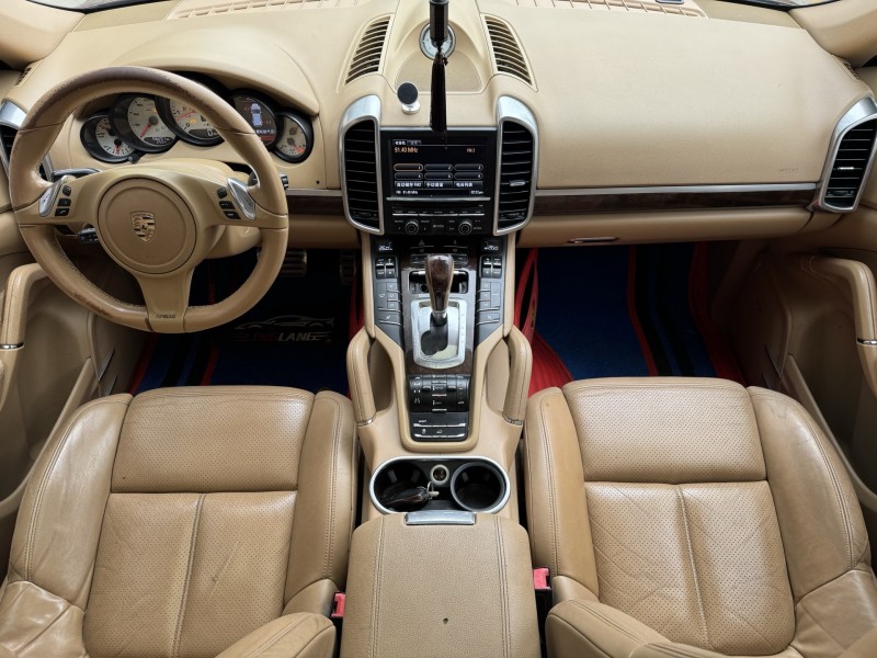 济宁14年保时捷卡宴4