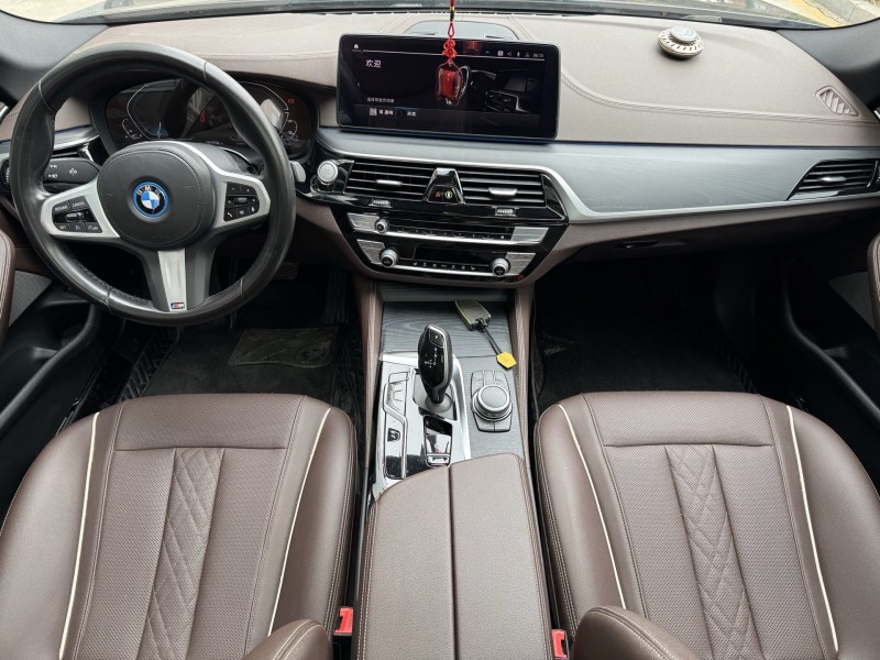 济宁22年宝马5系5