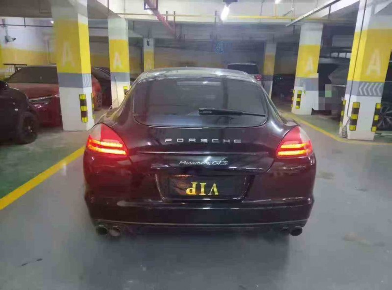 宜昌12年保时捷帕拉梅拉9