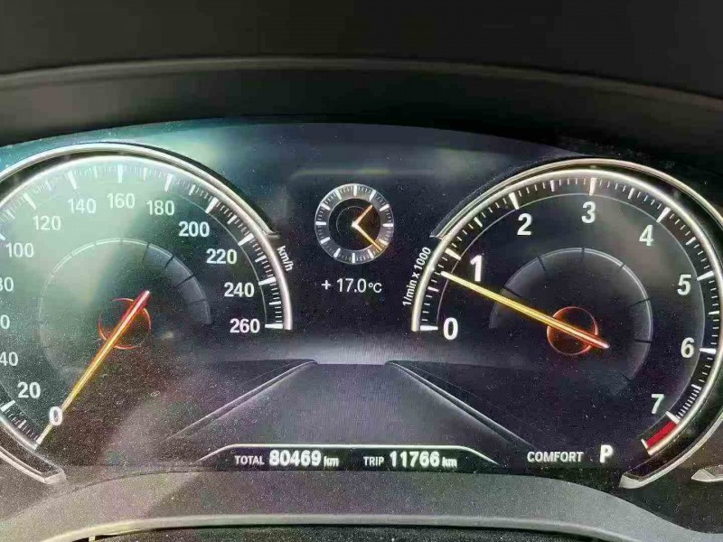 荆州18年宝马5系4